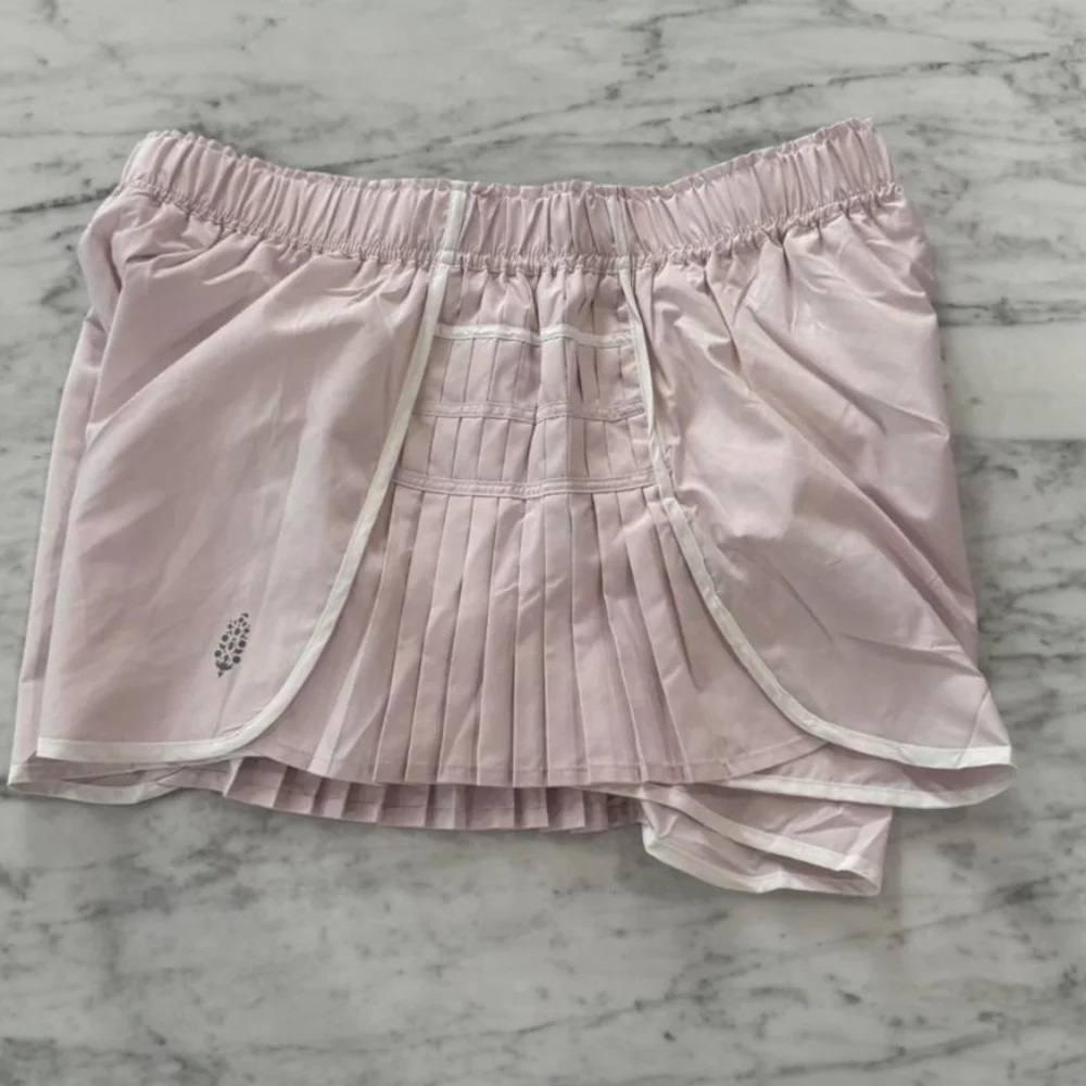 🩷FP Movement Easy Tiger Pleated Athletic Shorts Rose Wash Color - Picture 4 of 7